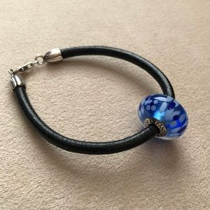 Authentic Pandora Rare Spotlight blue glass braclt